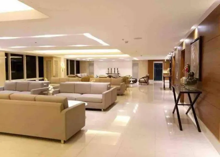 Breeze Residences - 1br Unit With Balcony -top Floor Apartamento Manila